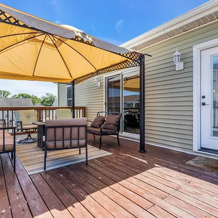 Game Room, Kayaks, Steps To The Ocean!